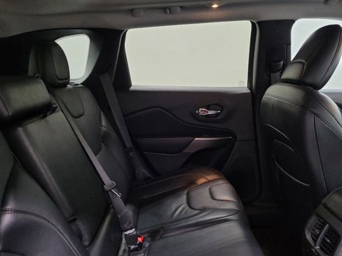 Used 2020 Jeep Cherokee Limited w/ Technology Group image 19