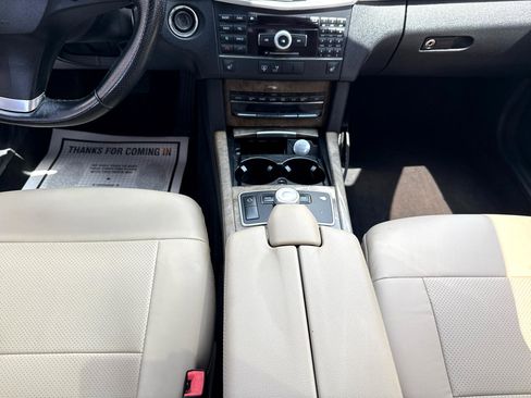 Used 2010 Mercedes-Benz E 350 4dr Sdn E 350 Sport 4MATIC image 19