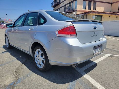 Used 2009 Ford Focus SES FWD image 3