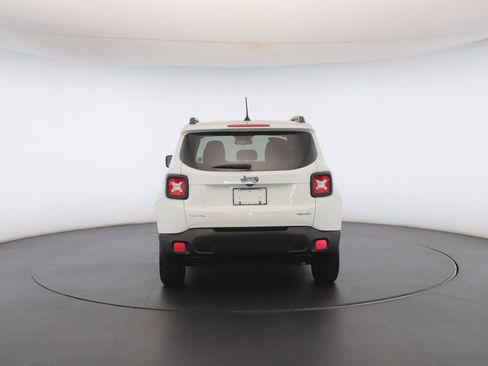 Used 2015 Jeep Renegade Latitude AWD/4WD image 18
