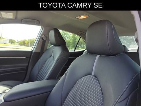 Used 2019 Toyota Camry SE FWD image 21