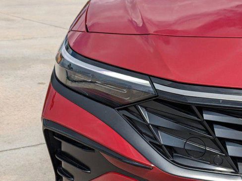 New 2025 Hyundai Elantra Limited w/ Cargo Package FWD image 7