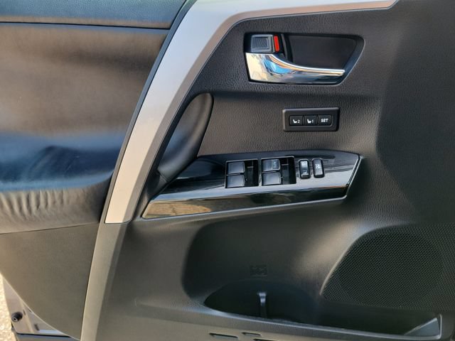 Used 2017 Toyota RAV4 Limited w/ Advanced Technology Package AWD/4WD image 18