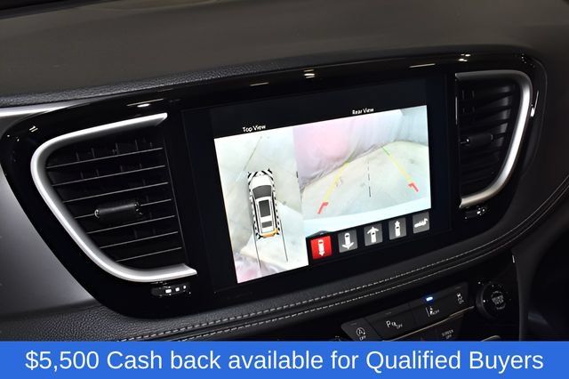 New 2026 Chrysler Pacifica Select FWD image 15