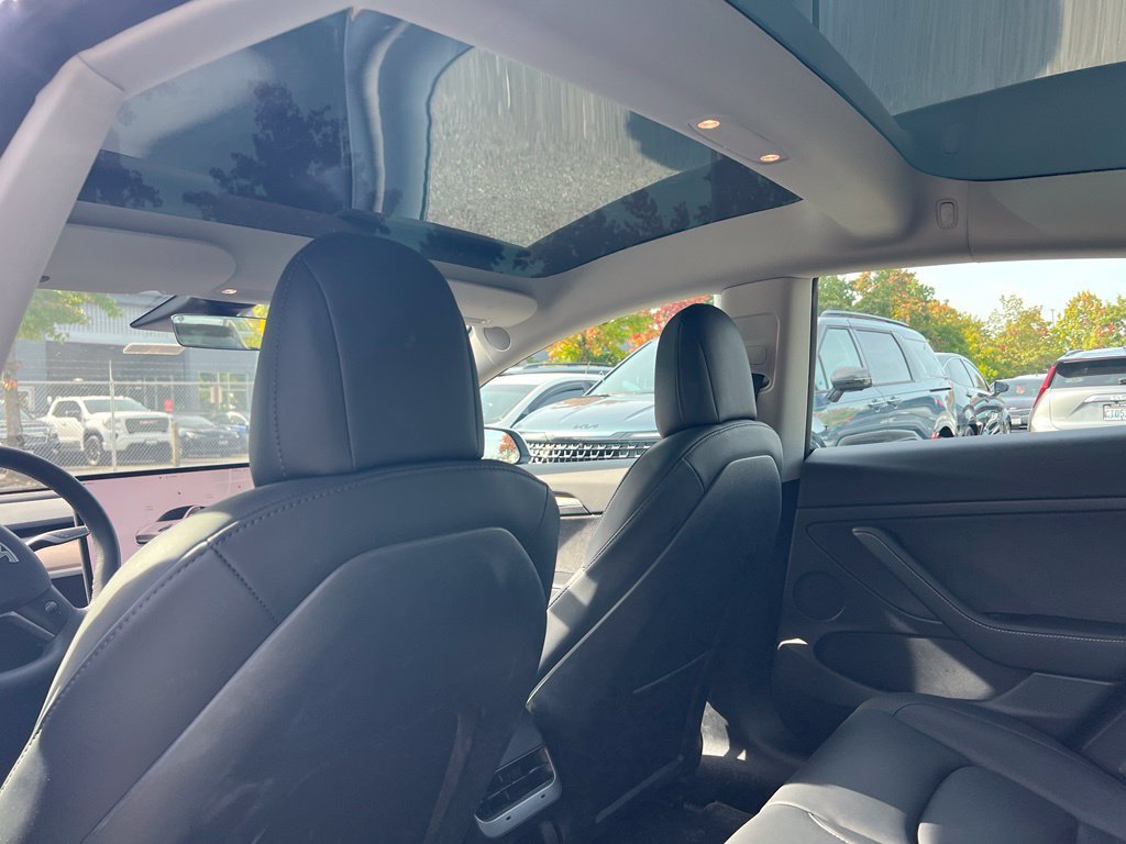 Used 2022 Tesla Model 3 Performance AWD/4WD image 13