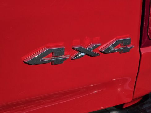 Used 2021 RAM 1500 Laramie AWD/4WD image 10