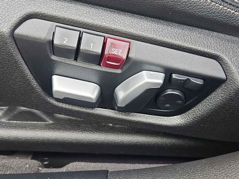 Used 2018 BMW 330i xDrive Sedan w/ Premium Package image 15