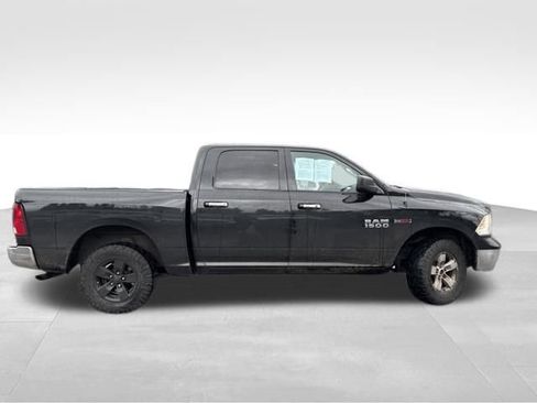 Used 2018 RAM 1500 Classic SLT image 9