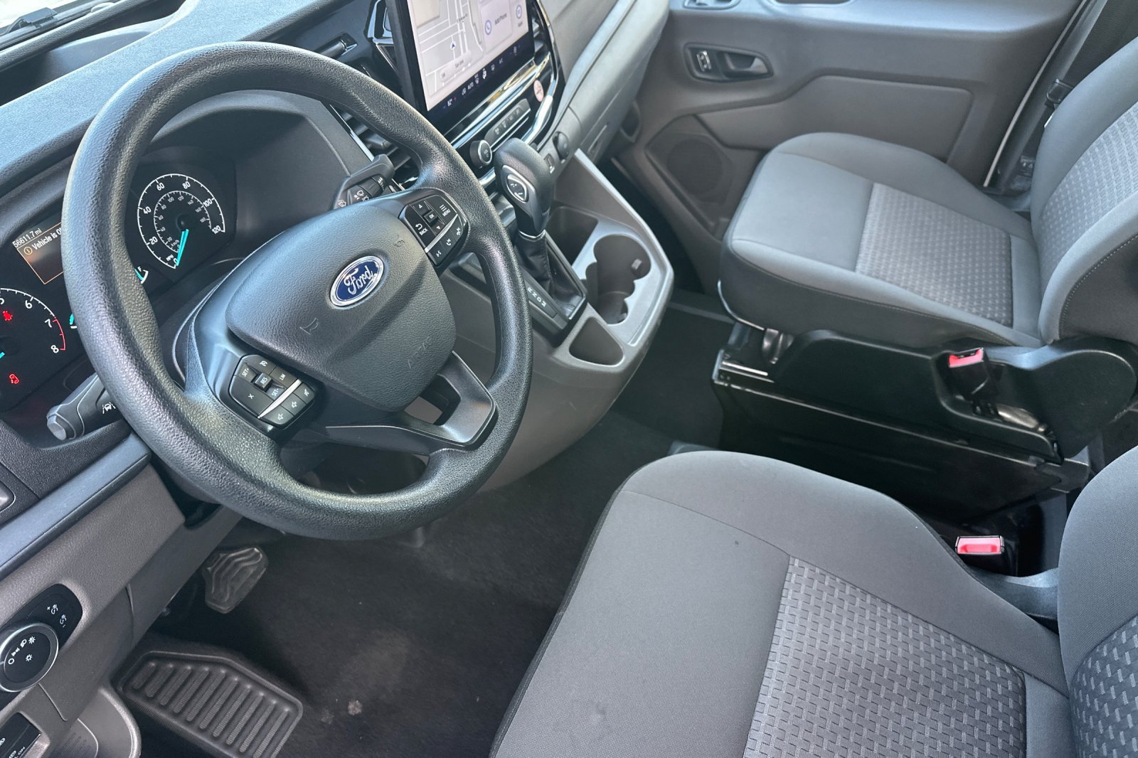 Used 2023 Ford Transit 350 XLT RWD image 9