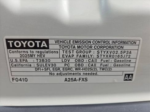 Used 2025 Toyota Camry LE FWD image 21