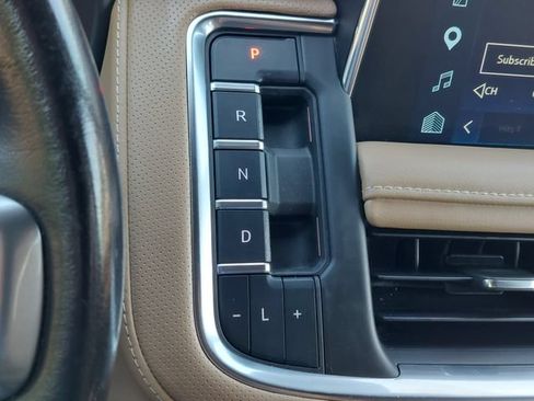 Used 2022 Chevrolet Suburban Premier AWD/4WD image 47