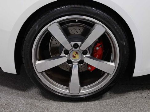 Certified 2024 Porsche 911 Targa 4S image 31