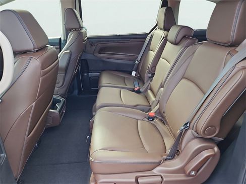 New 2026 Honda Odyssey Touring image 23