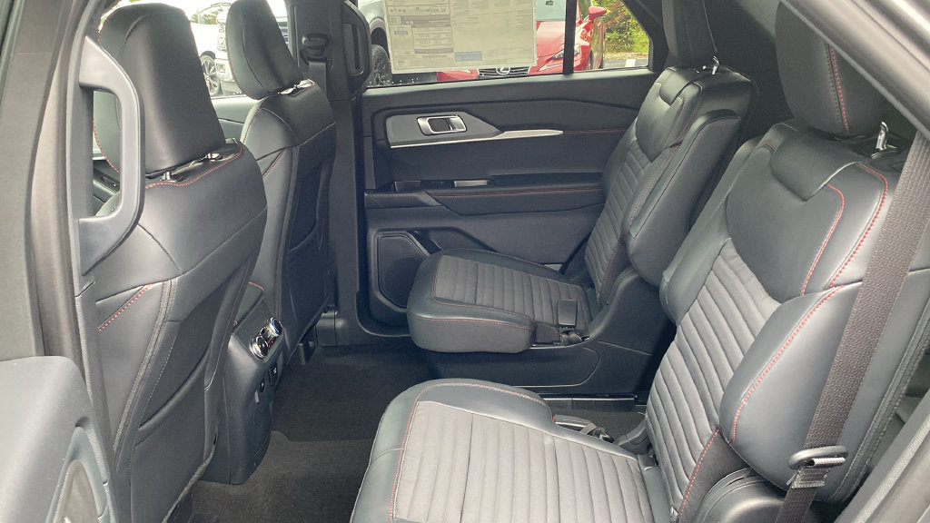 New 2027 Ford Explorer ST-Line w/ Premium Package RWD image 14