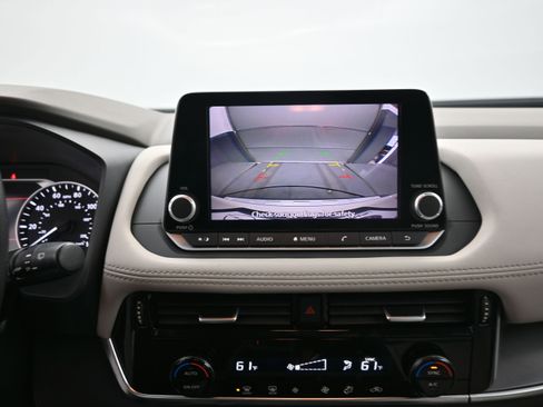 Certified 2023 Nissan Rogue SV image 13