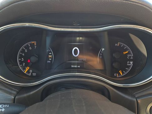Used 2019 Jeep Grand Cherokee Overland AWD/4WD image 21
