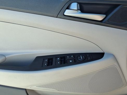 Used 2016 Hyundai Tucson SE w/ Option Group 02 AWD/4WD image 14