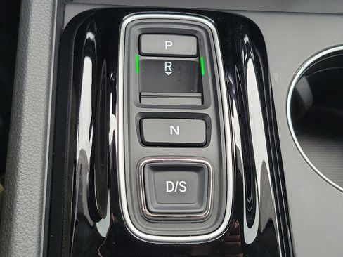 Used 2025 Honda Pilot EX-L image 28