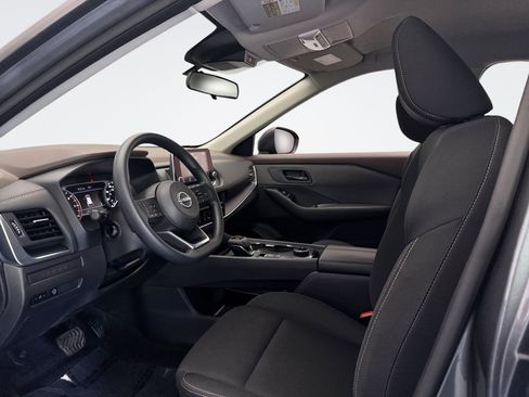 Used 2023 Nissan Rogue S AWD/4WD image 10