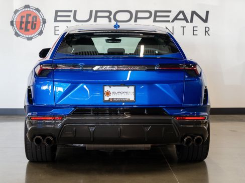 Used 2023 Lamborghini Urus Performante AWD/4WD image 19