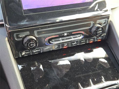 New 2025 Jeep Grand Cherokee Laredo w/ MOPAR Finishing Package image 30