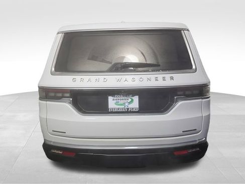 Used 2022 Jeep Grand Wagoneer Series III image 6