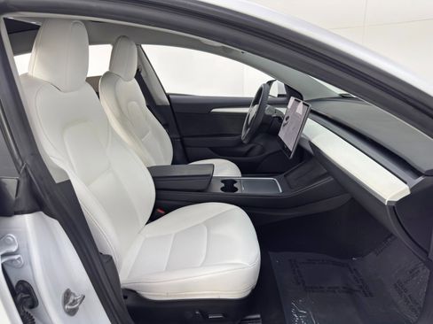 Used 2022 Tesla Model 3 image 16