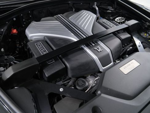 Used 2023 Rolls-Royce Phantom Sedan w/ The Phantom Package image 94