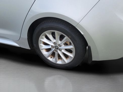 Used 2022 Toyota Corolla LE w/ LE Convenience Package FWD image 24
