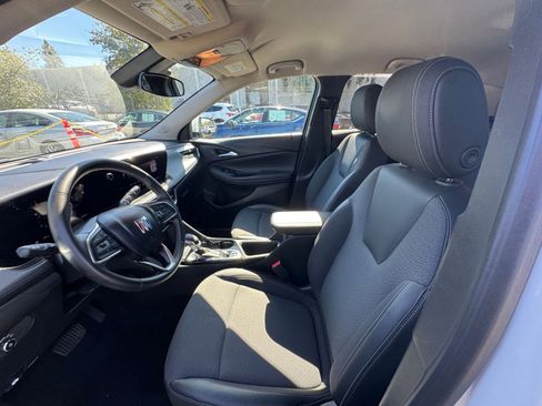 Used 2025 Buick Encore GX Preferred image 24