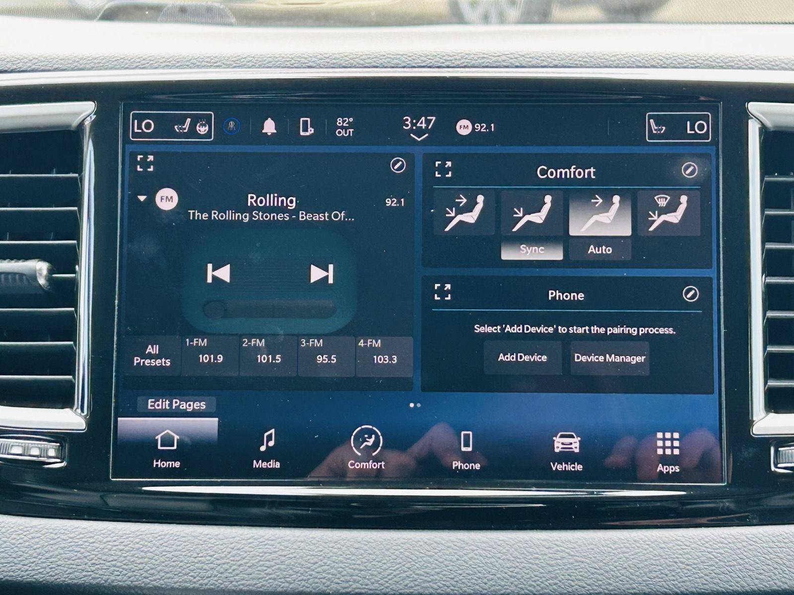 Used 2023 Chrysler Pacifica Touring-L FWD image 21