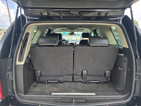 Used 2008 Cadillac Escalade Base AWD 4dr SUV image 9