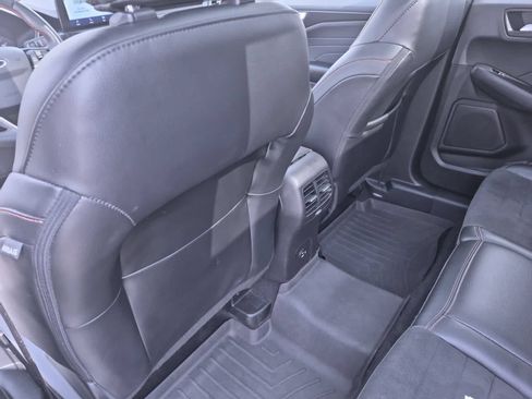 Used 2022 Ford Escape SEL w/ SEL Stealth AWD Package image 18