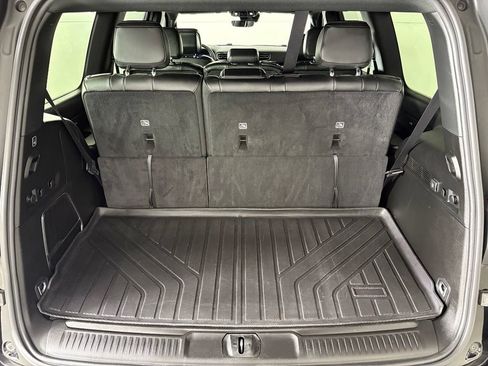 Used 2024 Jeep Wagoneer 4WD image 43