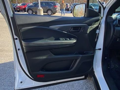 Used 2023 Honda Passport TrailSport image 15