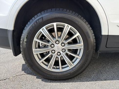 Used 2017 Cadillac XT5 Luxury w/ Driver Awareness Package FWD image 17