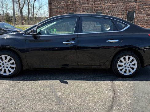 Used 2017 Nissan Sentra SV image 5