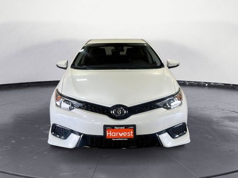 Used 2018 Toyota Corolla iM w/ All-Weather Mat Package FWD image 3