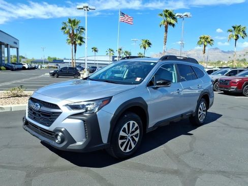 Certified 2025 Subaru Outback Premium AWD/4WD image 7