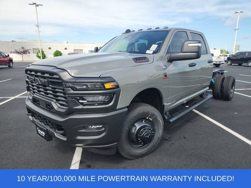 New 2026 RAM 3500 Tradesman AWD/4WD image 4