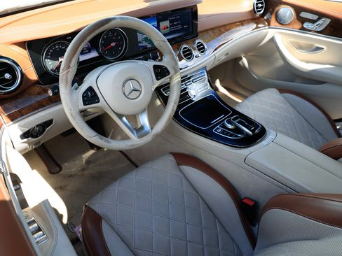 Used 2017 Mercedes-Benz E 300 4MATIC image 6