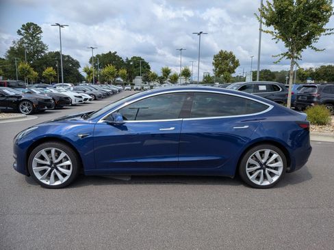 Used 2020 Tesla Model 3 Standard Range RWD image 6