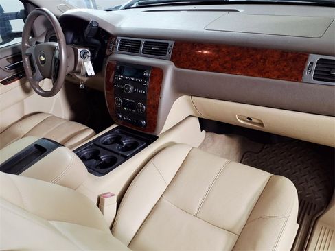 Used 2013 Chevrolet Silverado 3500 LTZ w/ LTZ Plus Package image 13