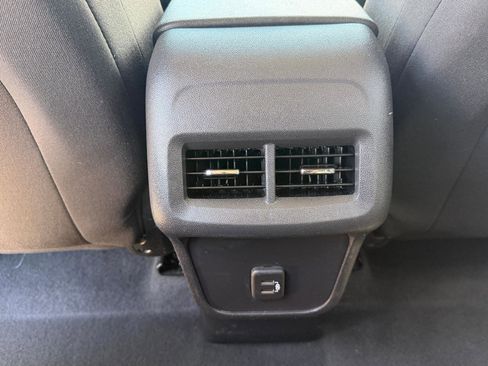 Used 2023 Chevrolet Equinox LS w/ LS Convenience Package FWD image 23