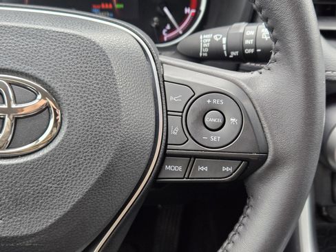 Used 2024 Toyota RAV4 XLE Premium image 25