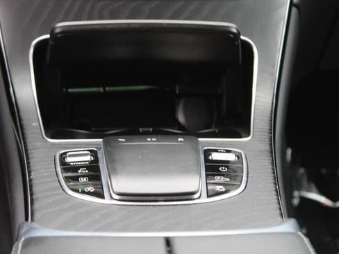 Used 2022 Mercedes-Benz GLC 300 4MATIC Coupe image 17