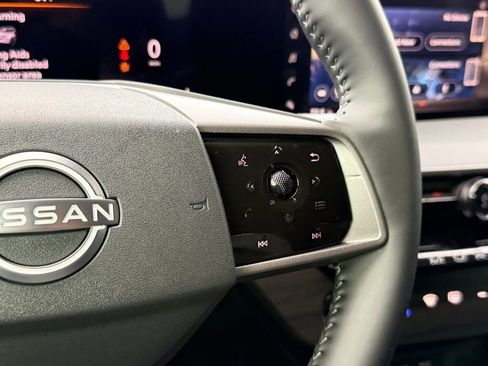 Used 2025 Nissan Murano SV image 26