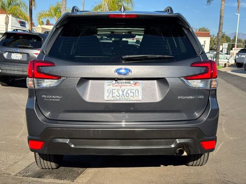 Certified 2023 Subaru Forester Premium image 8