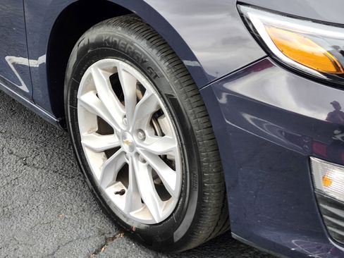 Used 2025 Chevrolet Malibu LT FWD image 6