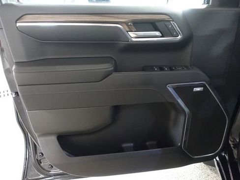 Used 2023 Chevrolet Silverado 1500 RST w/ Convenience Package II image 9